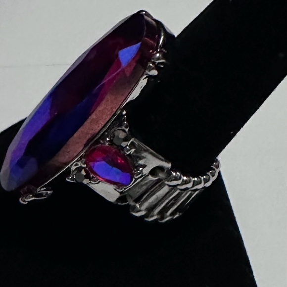 Multi color ring with stretchy back - Picture 2 of 4